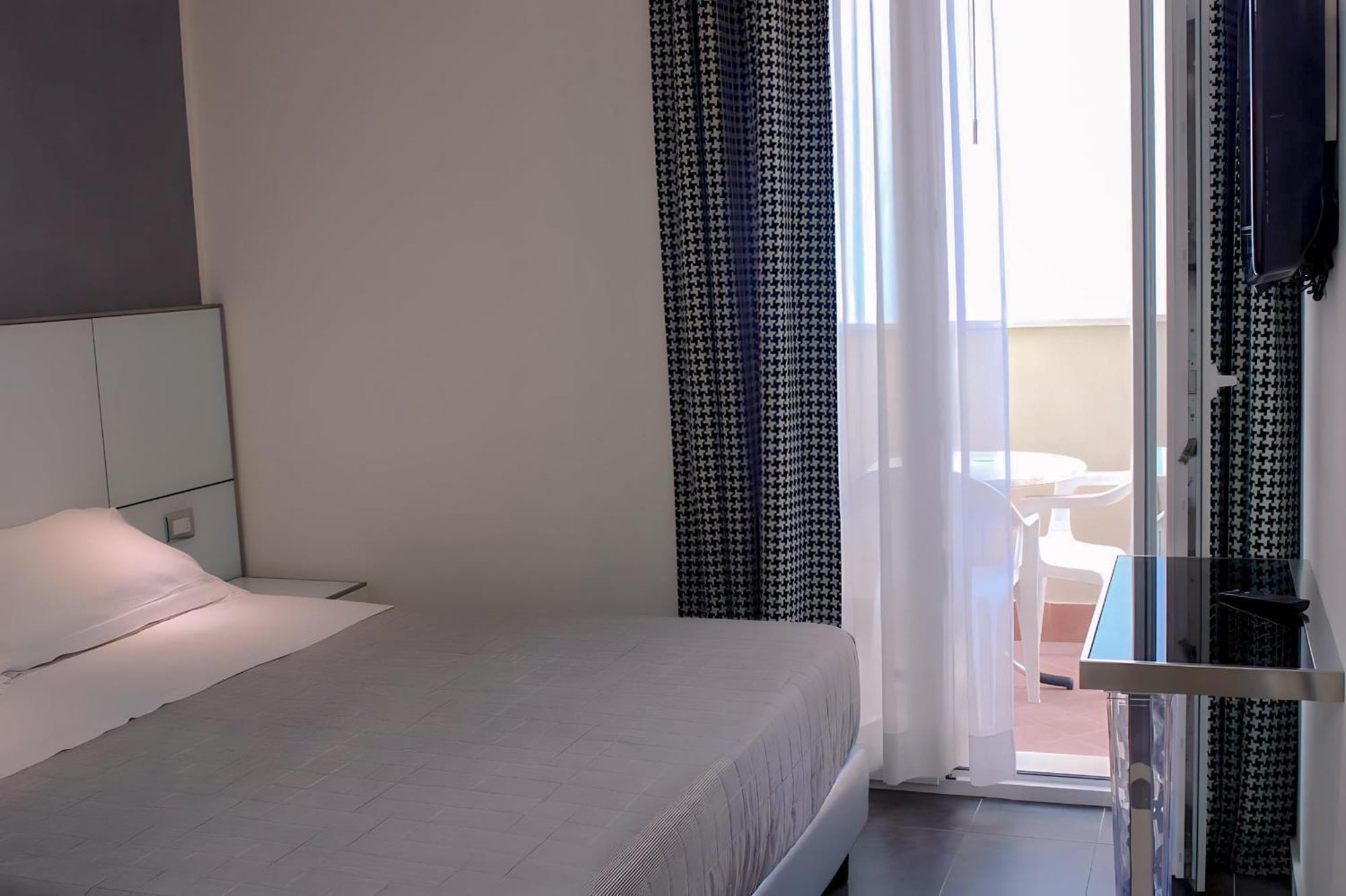 Atmosphere Suite Hotel ريميني المظهر الخارجي الصورة