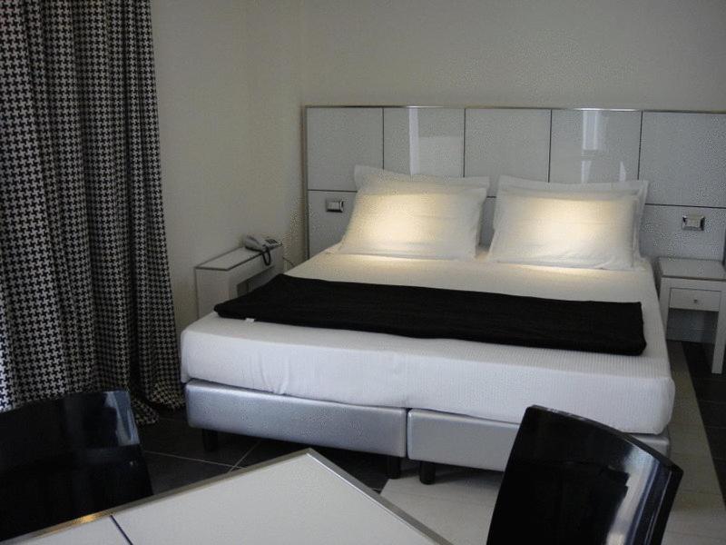 Atmosphere Suite Hotel ريميني الغرفة الصورة